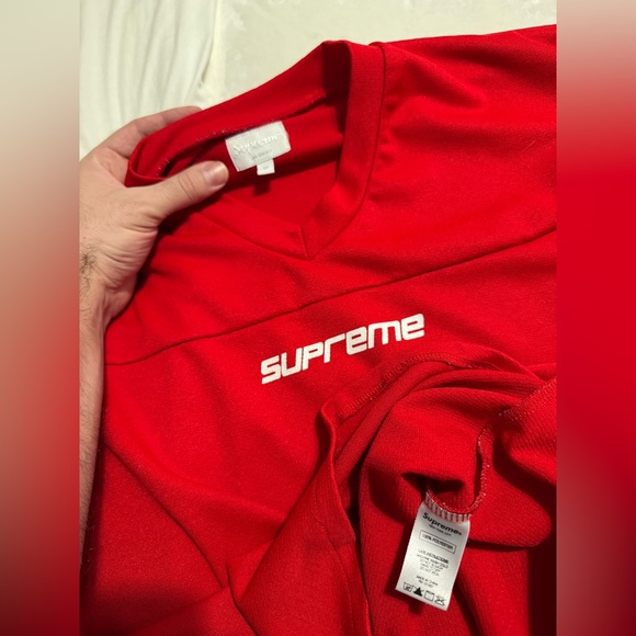Supreme - Picture 5 of 8